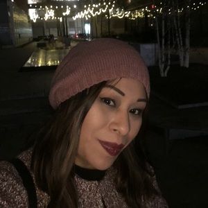 Meet your Posher, Olivia